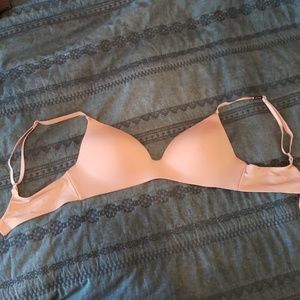 Victoria's Secret Wireless T-Shirt Bra 34B